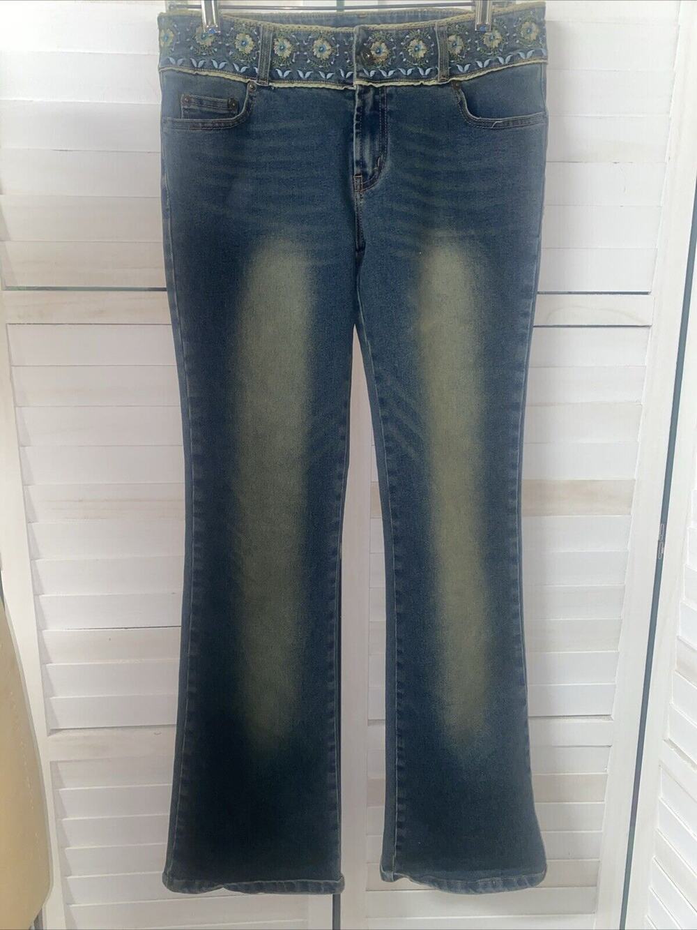 Vintage Y2K T2000 Jeans Blue Denim Mid Rise Flare Medium Wash Embroidered Sz 30